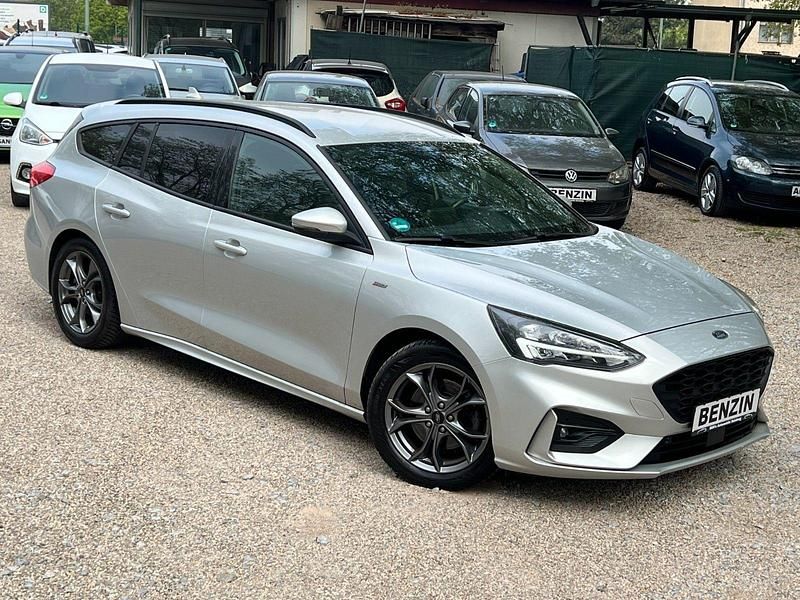 Używany Ford Focus ST-Line 125 KM (91 kW) 2022 Srebrny Kombi