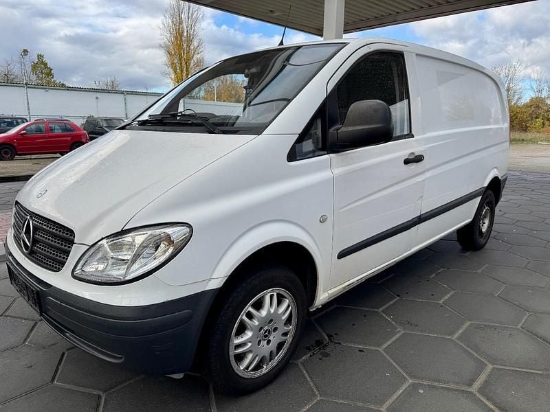 Weiß Gebraucht 2009 Mercedes Vito Van | 3.499 € (Superpreis) - Bild 1/4