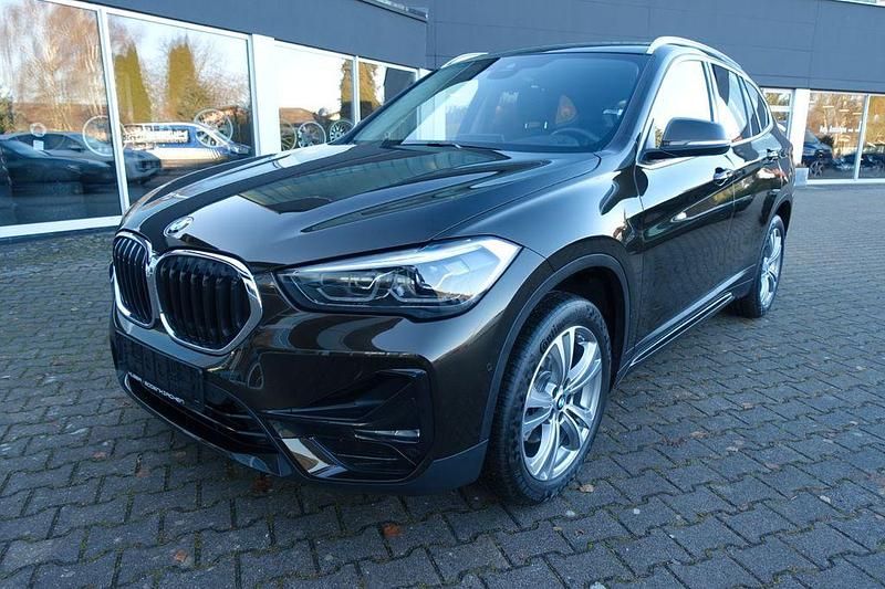 Grau Gebraucht 2019 BMW X1 M Sport SUV | 26.999 € (Fairer Preis) - Bild 1/4