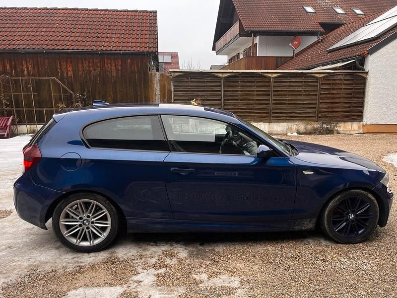 Gebraucht BMW 118 143 PS (105 kW) 2009 Blau Kleinwagen