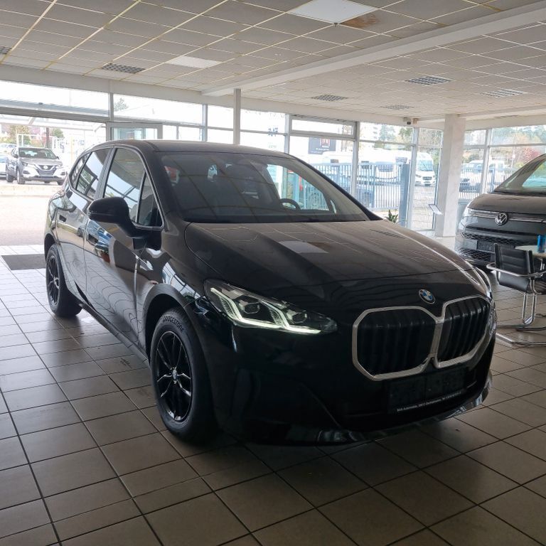 Schwarz Gebraucht 2024 BMW 218 Active Tourer Van / Kleinbus | 25.900 € - Bild 1/4