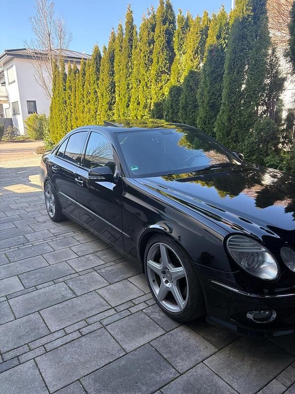 Gebraucht Mercedes E350 Avantgarde 272 PS (200 kW) 2006 Schwarz Limousine