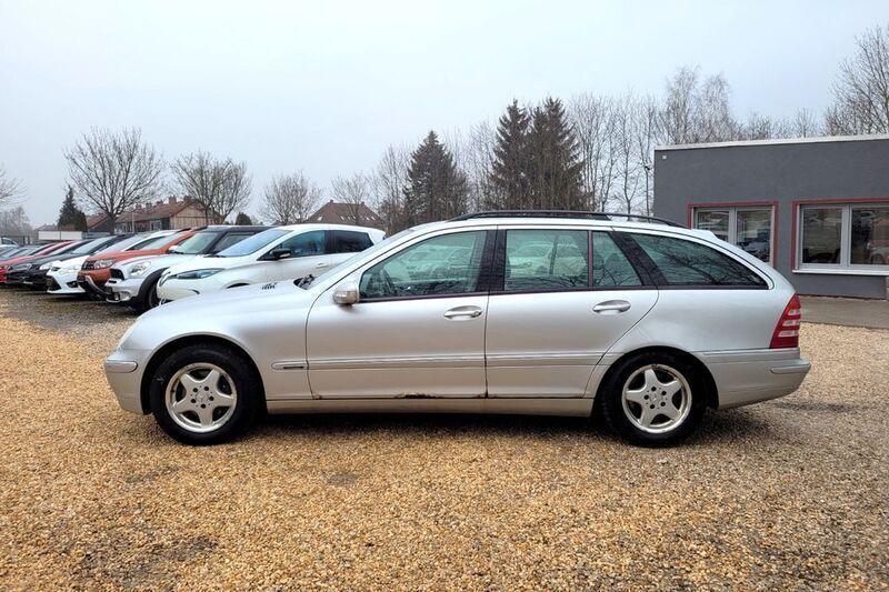 Gebraucht Mercedes C180 143 PS (105 kW) 2003 Silber Limousine