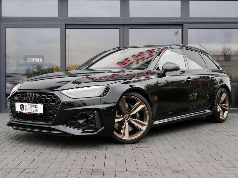 Mythosschwarz metallic (metallic) Gebraucht 2020 Audi RS4 Exclusive Kombi | 48.800 € (Fairer Preis) - Bild 1/4