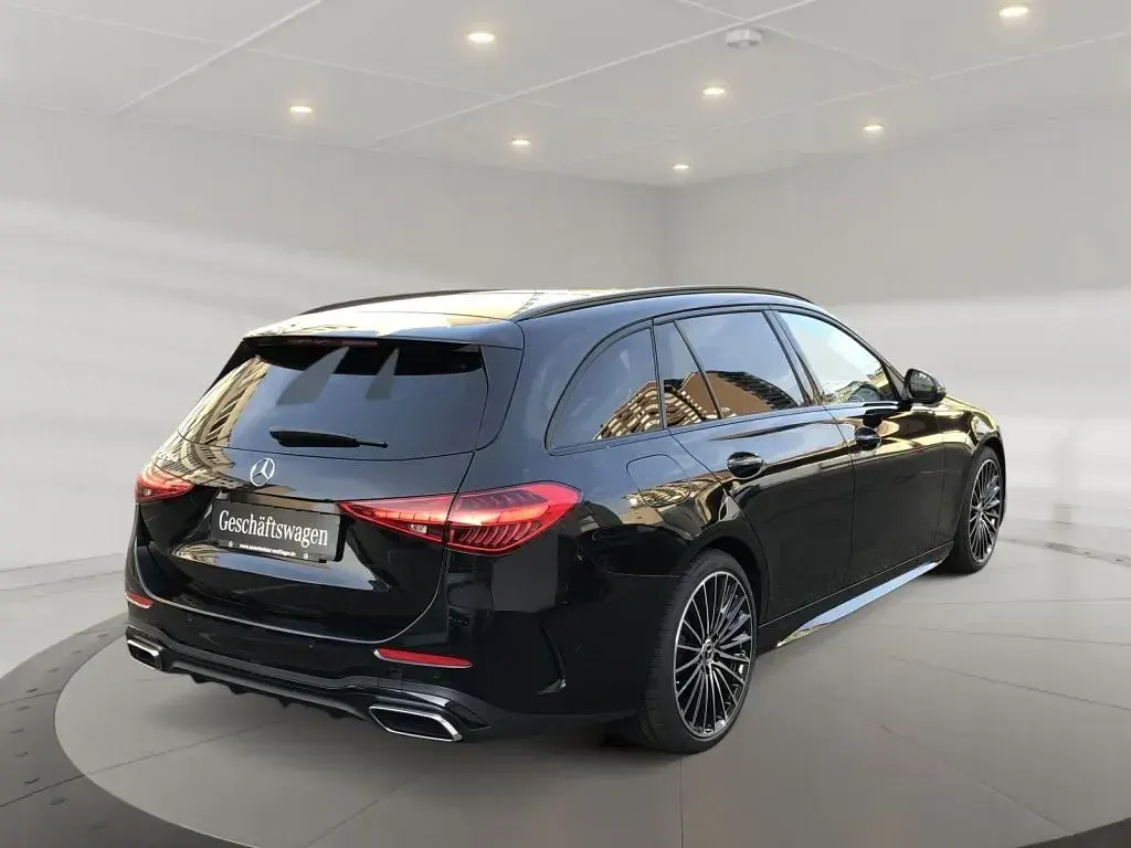 Gebraucht Mercedes C220 AMG 197 PS (144 kW) 2025 Schwarz Kombi