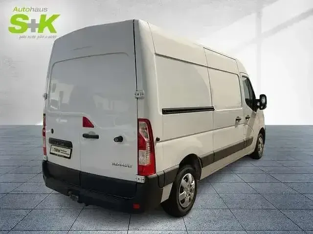 Używany Renault Master Komfort 150 KM (110 kW) 2022 Biały Minivan