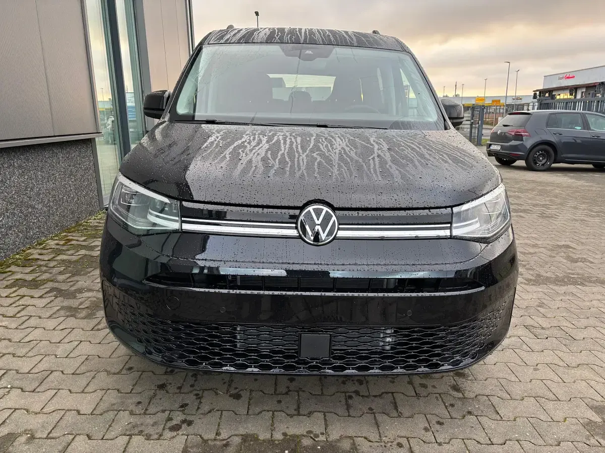 Neu VW Caddy Maxi Style 116 PS (85 kW) 2026 Perleffektlackierung deepblack Van / Kleinbus