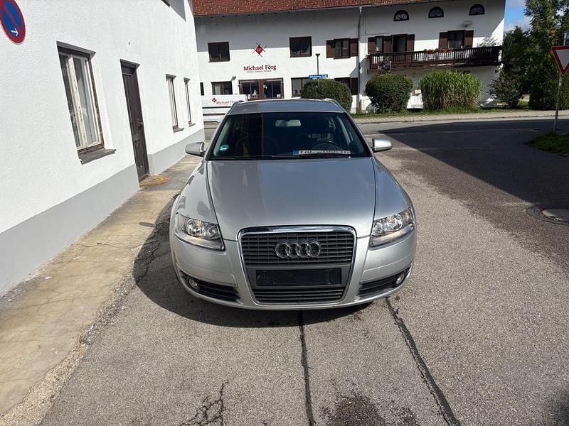 Silber Gebraucht 2005 Audi A6 Kombi | 1.750 € (Superpreis) - Bild 1/4