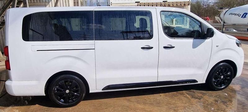 Gebraucht Toyota Proace Comfort 177 PS (130 kW) 2024 Weiß Van / Kleinbus