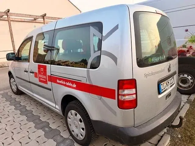Używany VW Caddy 102 KM (75 kW) 2018 Srebrny Minivan