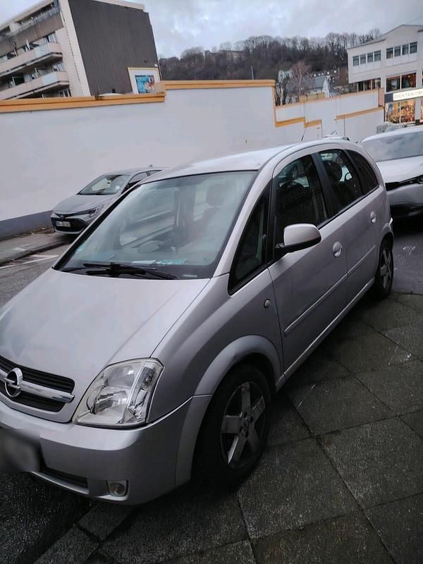 Gebraucht Opel Meriva 105 PS (77 kW) 2004 Silber Van / Kleinbus