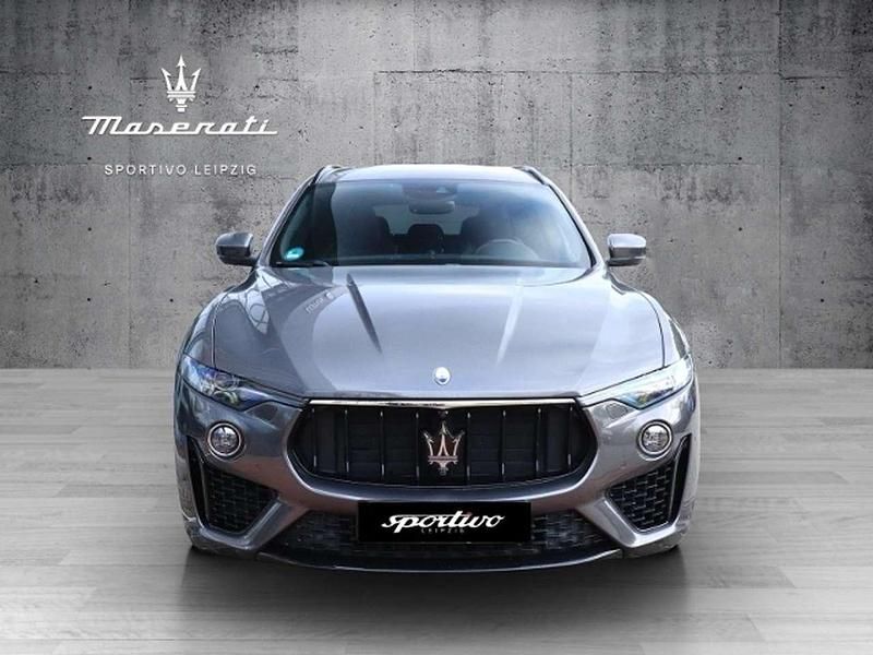 Grau Gebraucht 2018 Maserati Levante SUV | 44.111 € (Teuer) - Bild 1/4