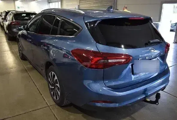 Używany Ford Focus Titanium X 116 KM (85 kW) 2023 Niebieski Sedan/Limuzyna