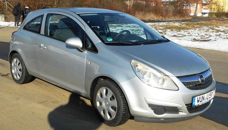 Usado Opel Corsa Edition 60 CV (44 kW) 2009 Berlina