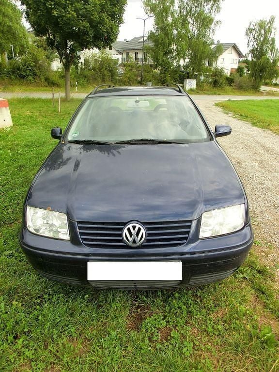 Blau Gebraucht 2000 VW Bora Basis Limousine | 780 € (Guter Preis) - Bild 1/4