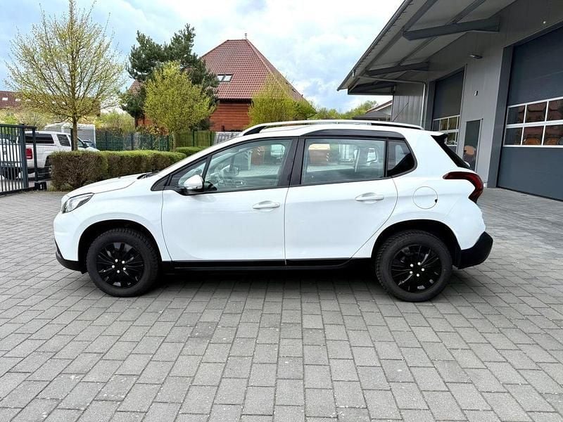 Gebraucht Peugeot 2008 Active 82 PS (60 kW) 2019 Weiß SUV