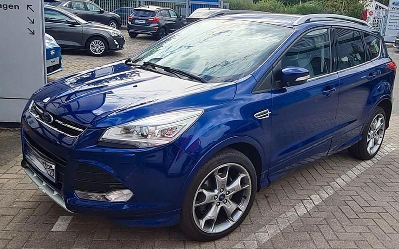Blau Gebraucht 2016 Ford Kuga Individual SUV | 13.890 € (Guter Preis) - Bild 1/4