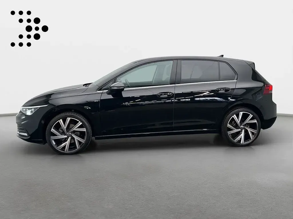 Gebraucht VW Golf VIII Style 131 PS (96 kW) 2024 Grenadillschwarz metallic Limousine