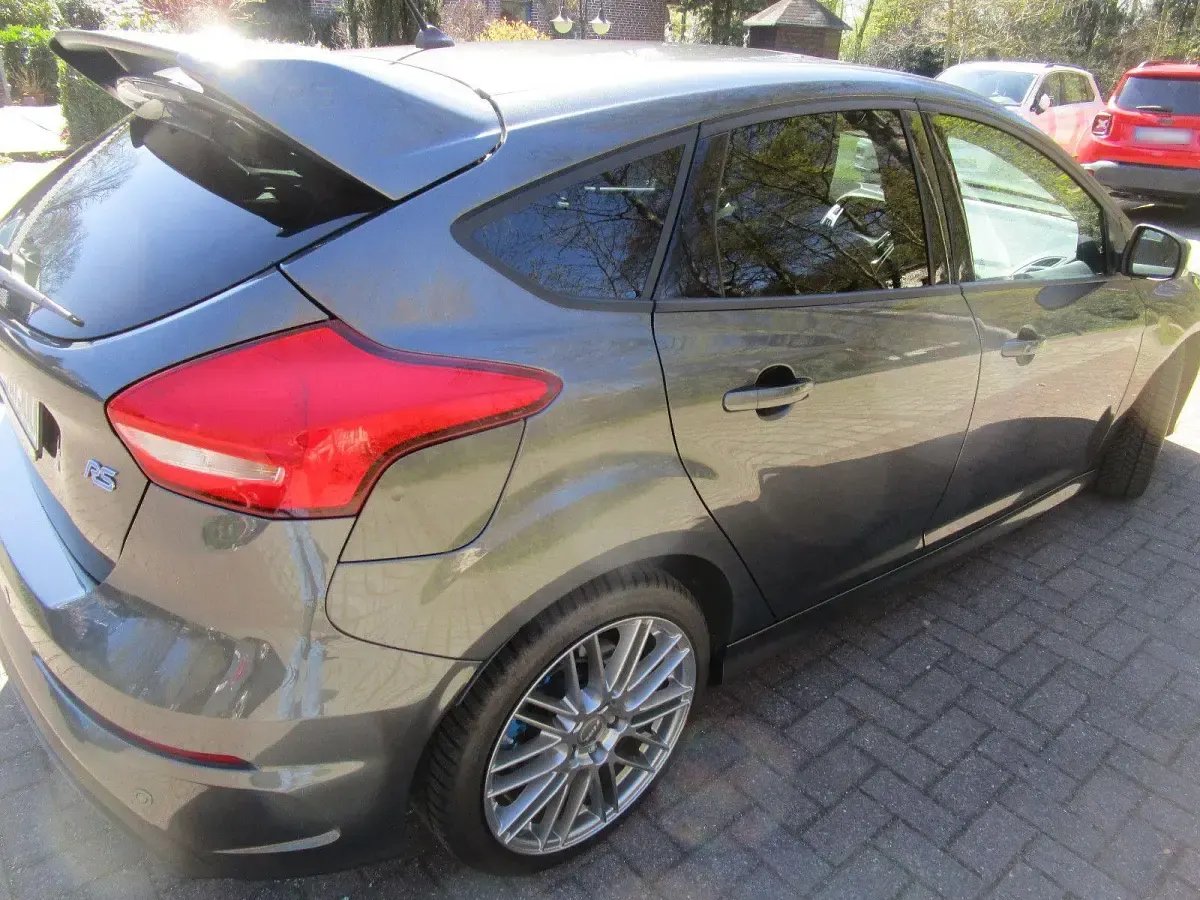 Usata Ford Focus RS 349 CV (256 kW) 2017 Grigio Berlina