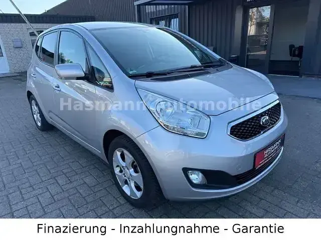 Gebraucht Kia Venga FIFA World Cup Edition 125 PS (91 kW) 2013 Silber Kleinwagen