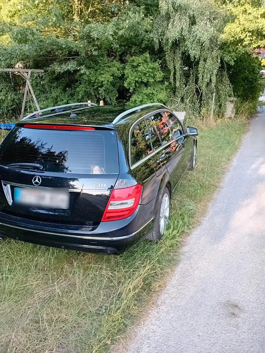 Gebraucht Mercedes C220 170 PS (125 kW) 2014 Schwarz Kombi