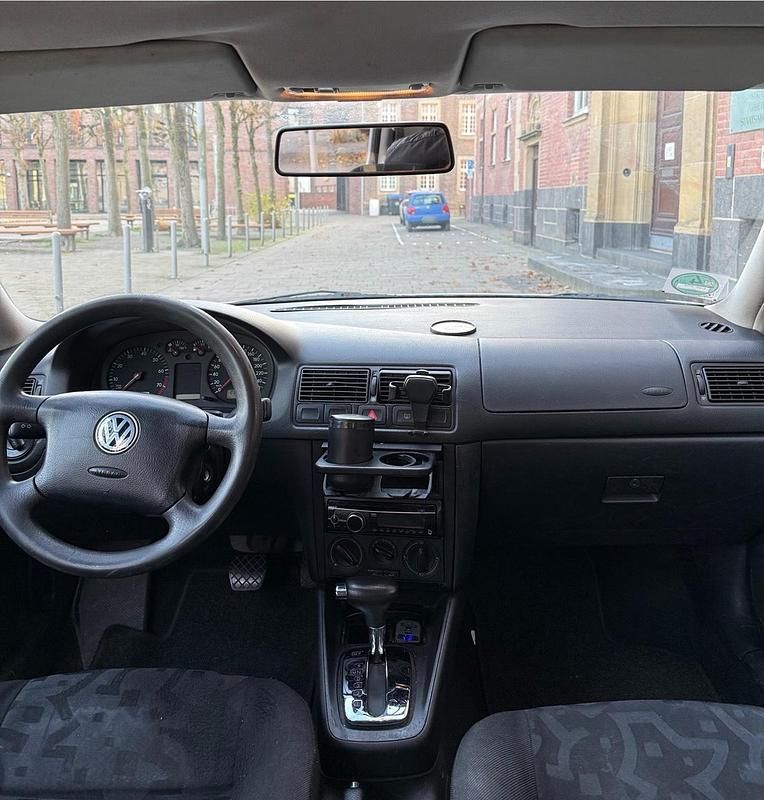 Gebraucht VW Golf 102 PS (75 kW) 1998 Silber Coupé