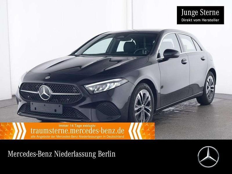 Schwarz Gebraucht 2024 Mercedes A200 Advanced Limousine | 30.890 € (Fairer Preis) - Bild 1/3