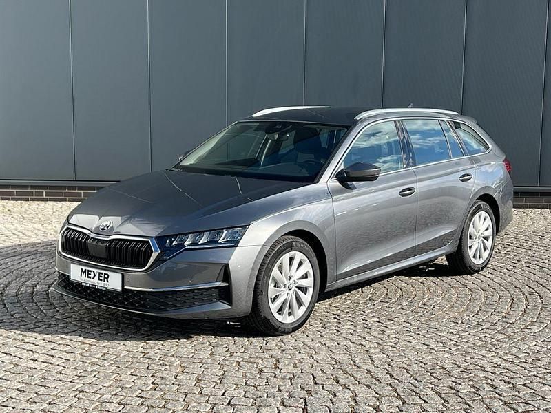 Neu Skoda Octavia Selection 116 PS (85 kW) 2025 Graphitegrau metallic Kombi