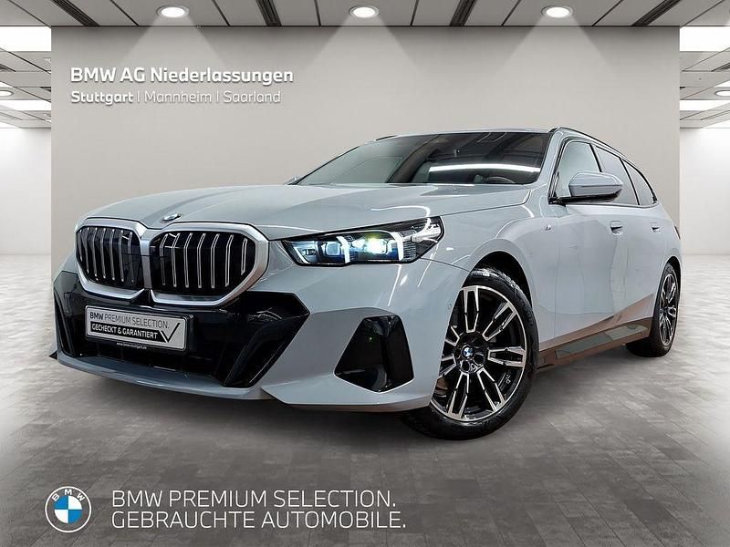 Grau Gebraucht 2025 BMW 520 Comfort Edition Kombi | 52.880 € (Fairer Preis) - Bild 1/4