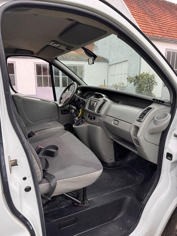 Gebraucht Opel Vivaro 145 PS (106 kW) 2008 Weiß Van / Kleinbus