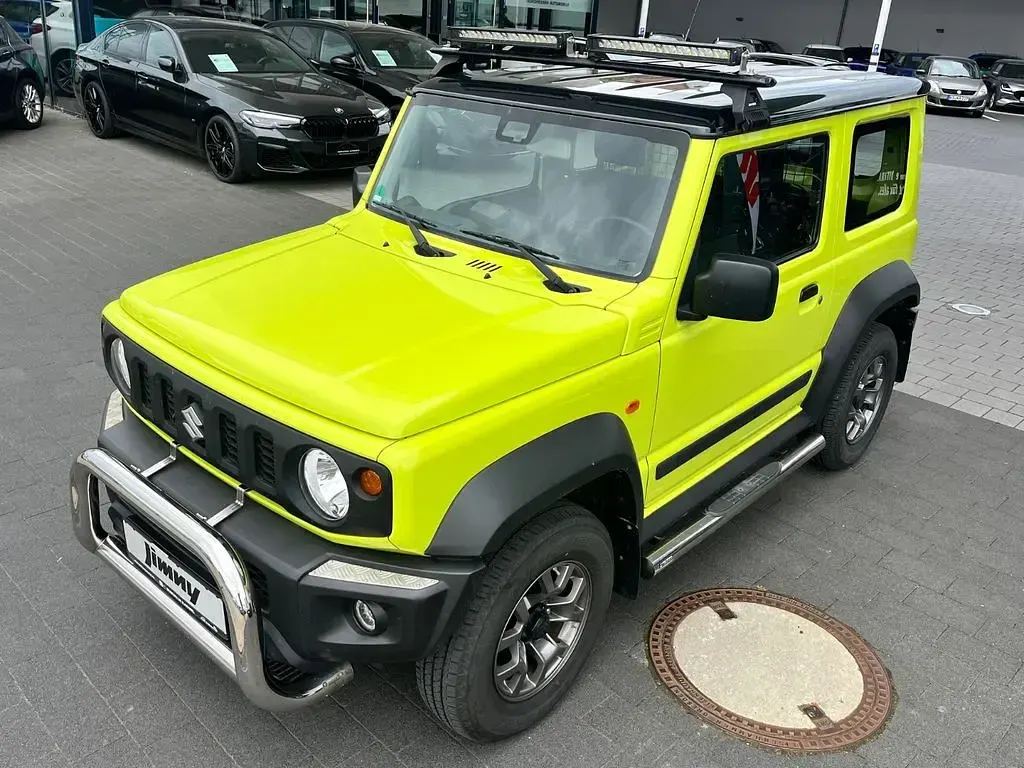Gebraucht Suzuki Jimny Comfort 102 PS (75 kW) 2022 Gelb SUV