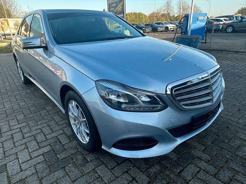 Gebraucht Mercedes E200 136 PS (100 kW) 2014 Silber Limousine