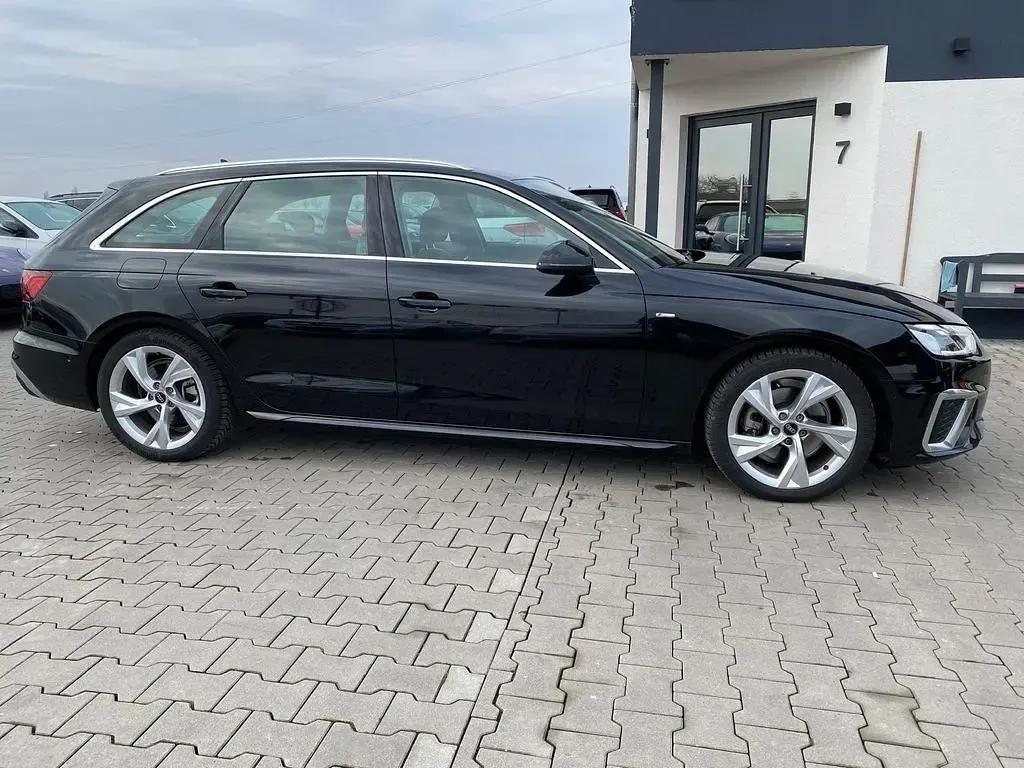 Gebraucht Audi A4 S-Line 150 PS (110 kW) 2025 Schwarz Limousine