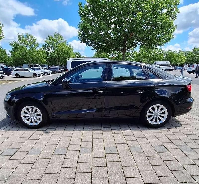 Gebraucht Audi A3 Ambiente 125 PS (91 kW) 2016 Limousine