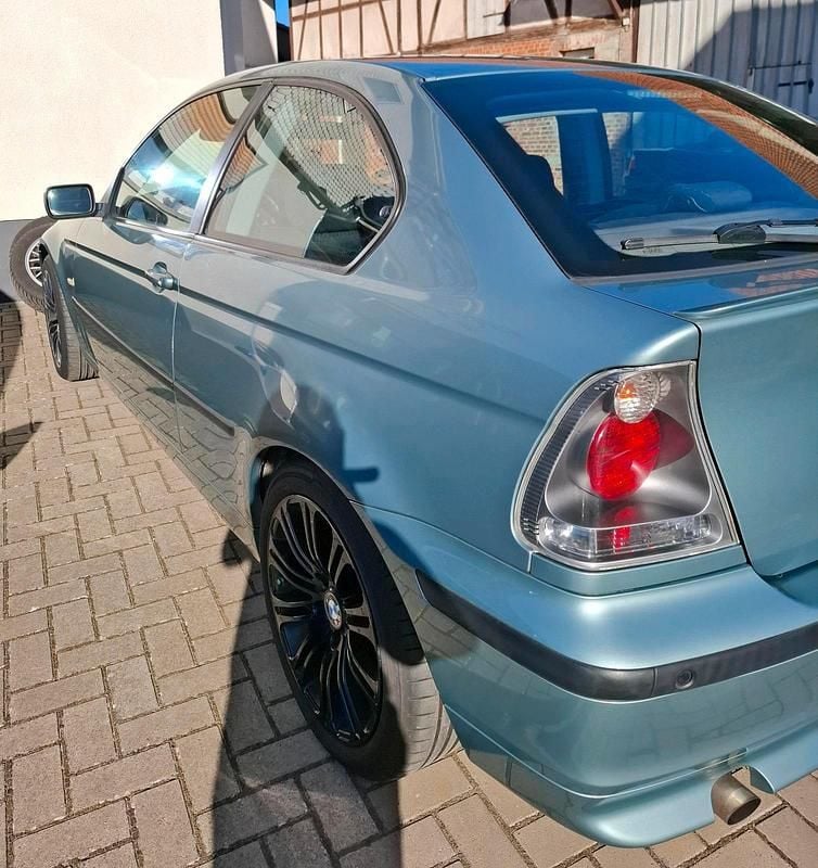 Gebraucht BMW 316 115 PS (84 kW) 2003 Grün Coupé