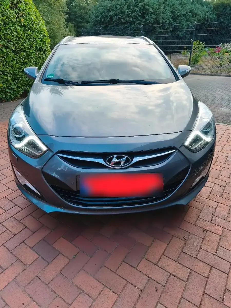 Gebraucht Hyundai i40 136 PS (100 kW) 2015 Grau Kombi