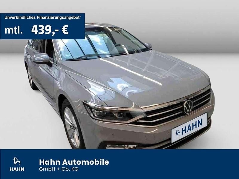 Mondsteingrau Gebraucht 2022 VW Passat Elegance Kombi | 26.930 € (Teuer) - Bild 1/3