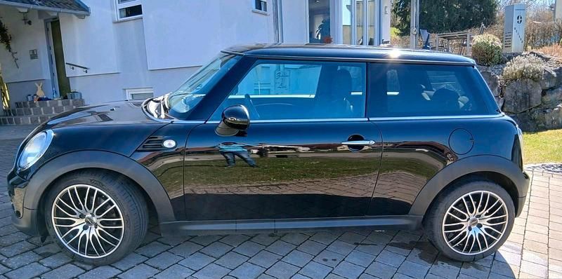 Gebraucht Mini Cooper D 111 PS (81 kW) 2011 Schwarz Kleinwagen