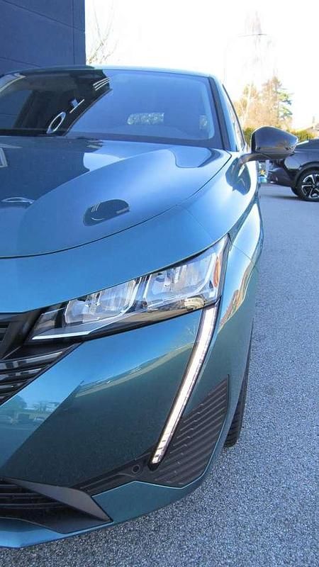 Gebraucht Peugeot 308 SW Allure 131 PS (96 kW) 2022 Avatar blau Kombi