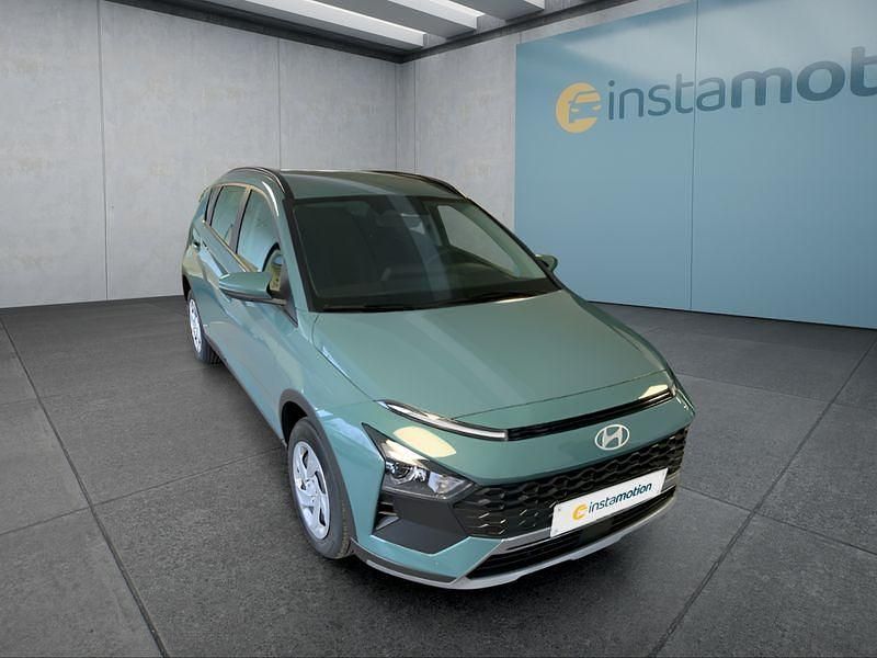 Neu Hyundai Bayon 101 PS (74 kW) 2025 Grün SUV