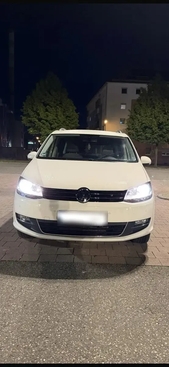 Gebraucht VW Sharan 170 PS (125 kW) 2011 Weiß Van / Kleinbus