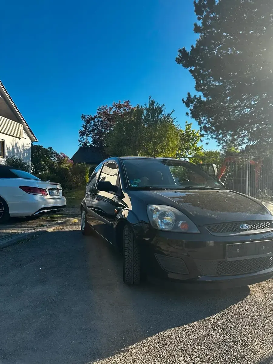 Gebraucht Ford Fiesta 69 PS (50 kW) 2007 Schwarz Kleinwagen