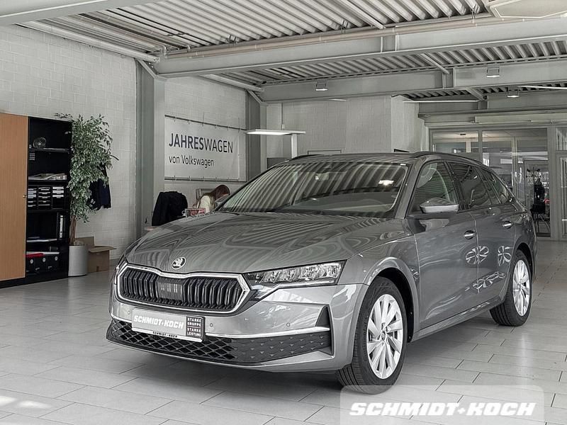Gebraucht Skoda Octavia Selection 150 PS (110 kW) 2025 Grau Kombi