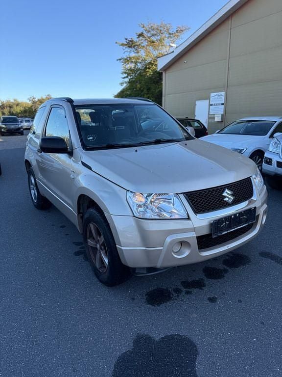 Beige Gebraucht 2005 Suzuki Grand Vitara SUV | 2.200 € (Superpreis) - Bild 1/4