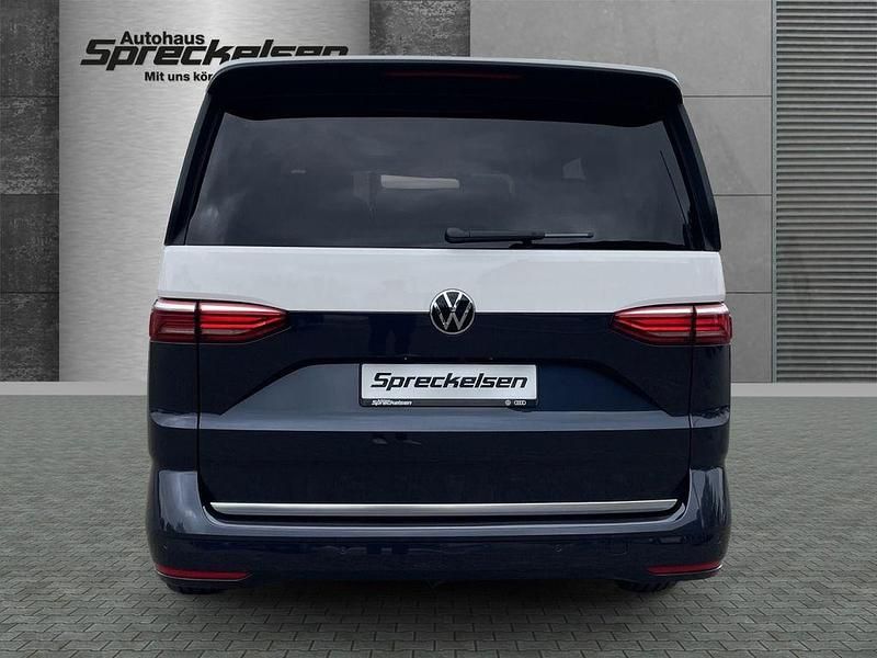 Nouă VW Multivan Edition 150 CP (110 kW) 2026 Albastru Monovolum