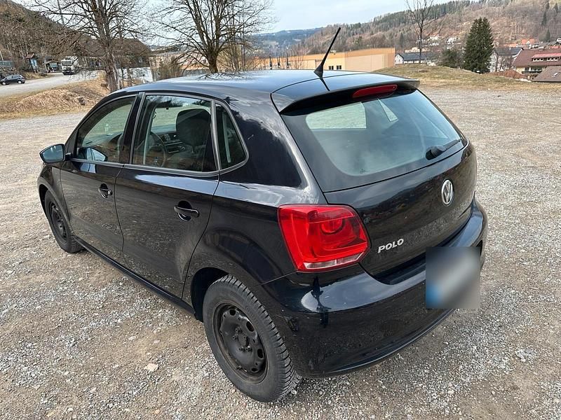 Second-hand VW Polo Black Edition 69 CP (50 kW) 2013 Negru Hatchback