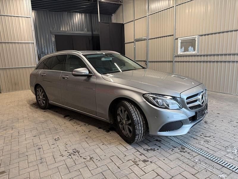 Gebraucht Mercedes C250 204 PS (150 kW) 2015 Grau Kombi