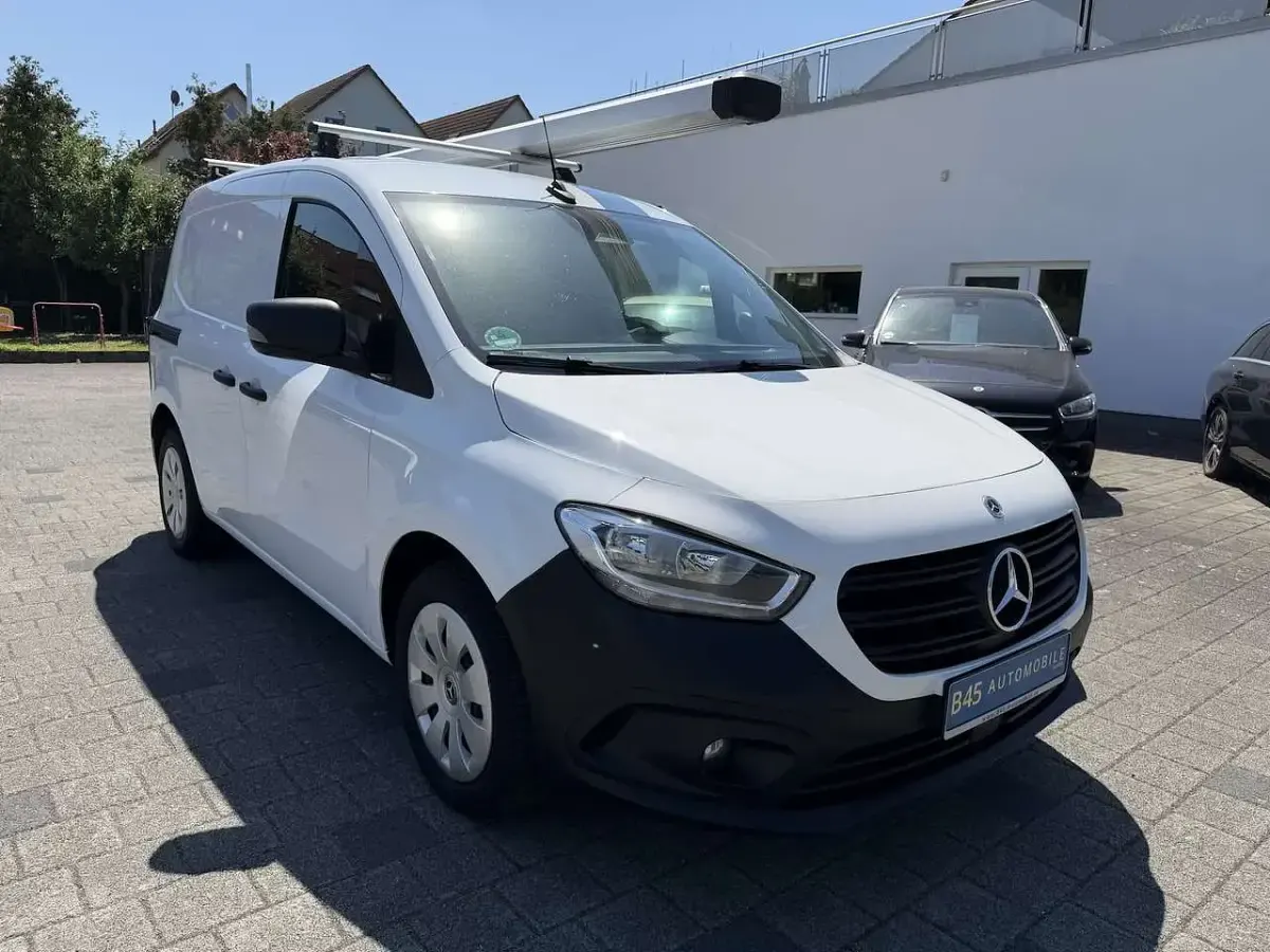 Gebraucht Mercedes Citan 110 95 PS (69 kW) 2023 Arktikweiss mb 9147 Van / Kleinbus