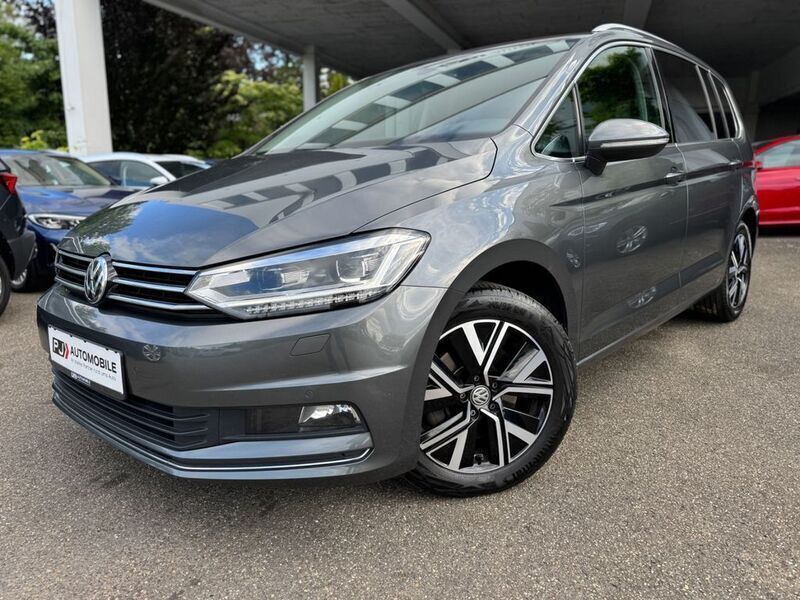 Grau Gebraucht 2020 VW Touran Highline Van / Kleinbus | 14.299 € (Superpreis) - Bild 1/4