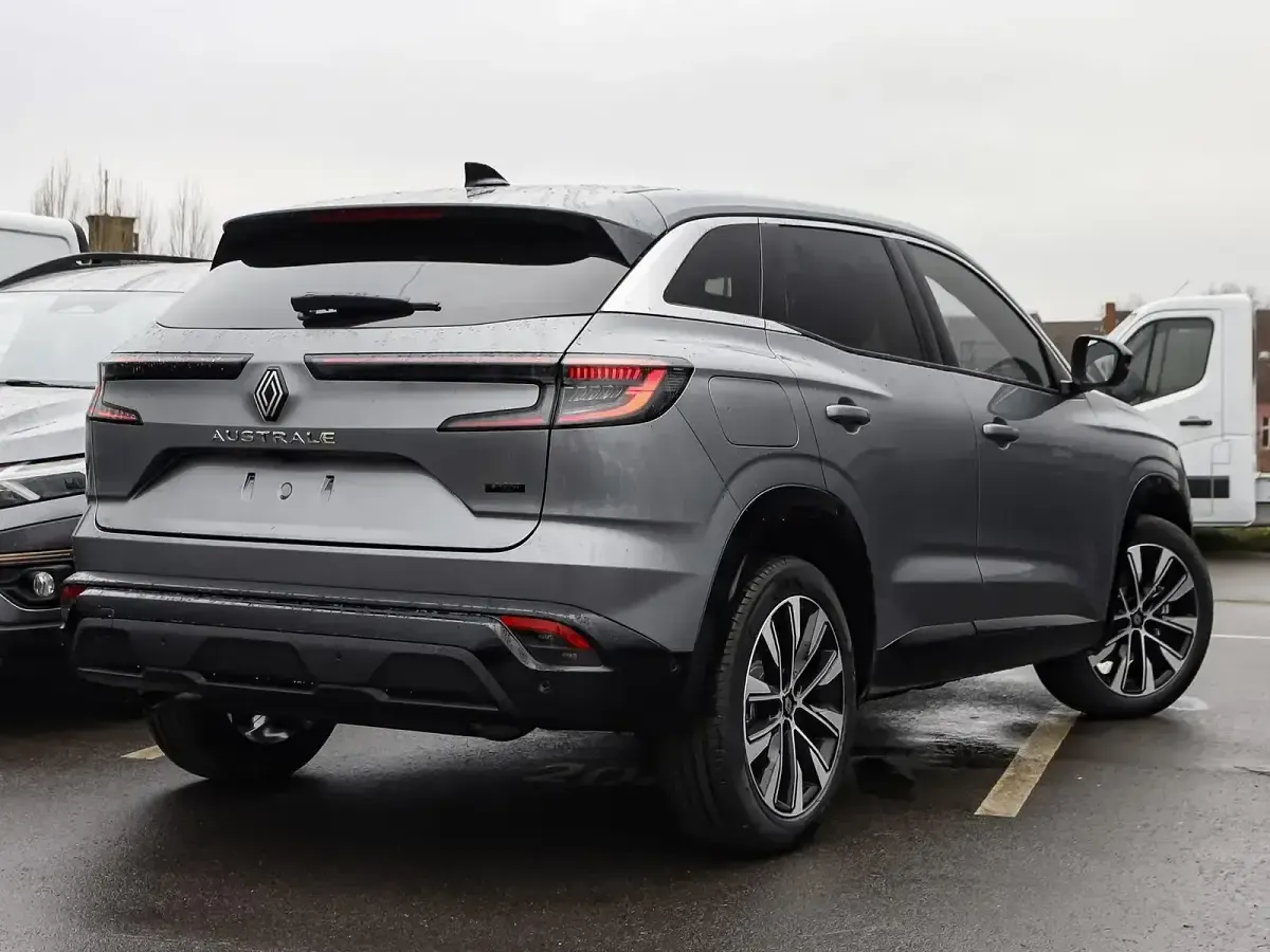 Gebraucht Renault Austral Techno 200 PS (147 kW) 2025 Grau SUV